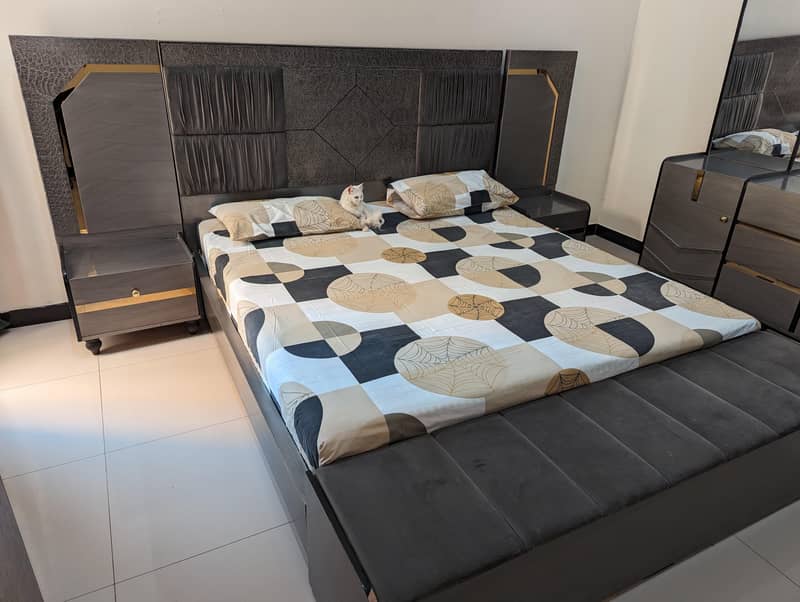 Bedroom bed set 0