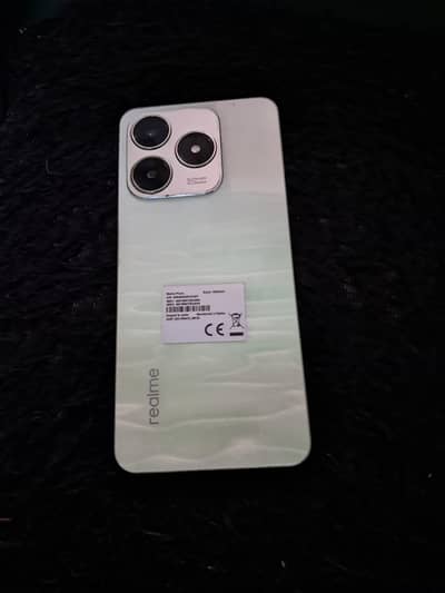 Realme C63