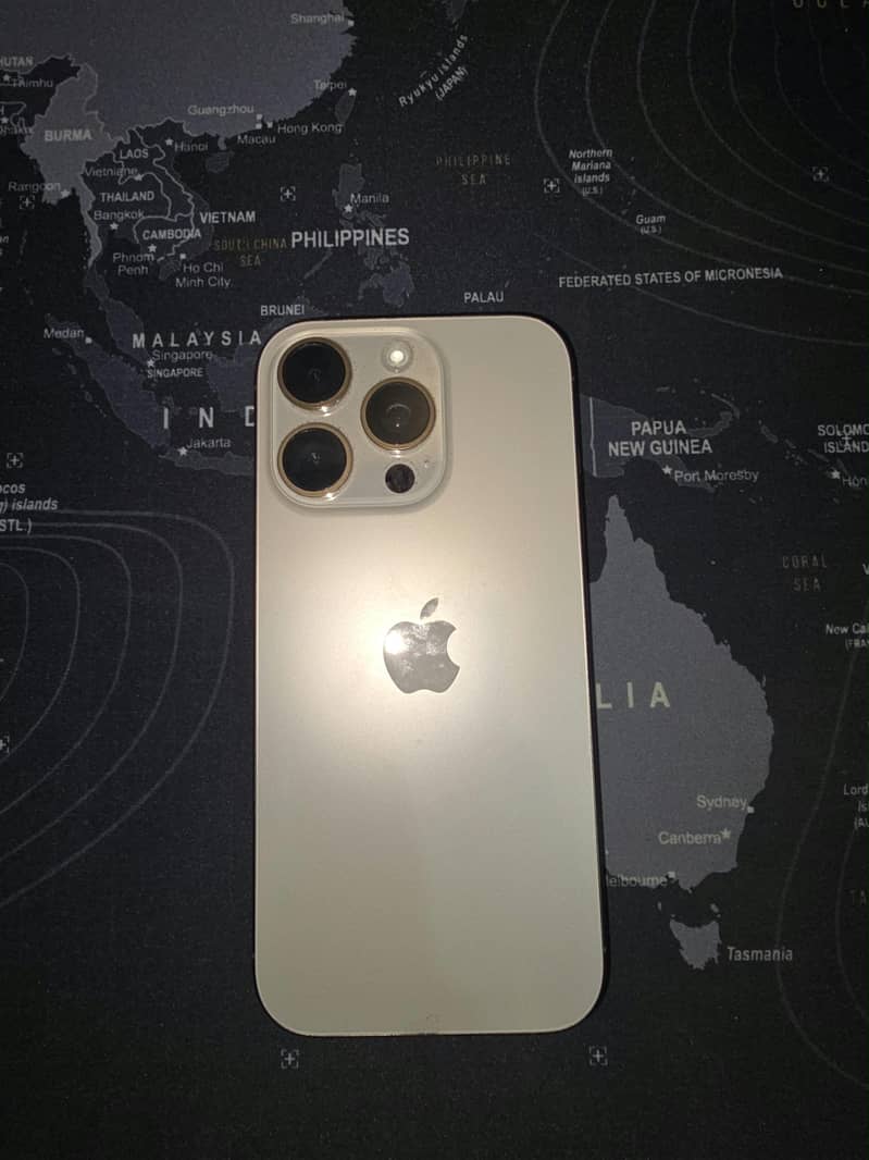 Apple iPhone 16 Pro 0