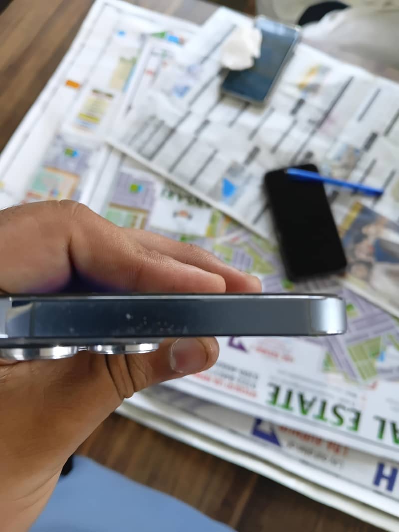 Apple iPhone 13 Pro Max 1
