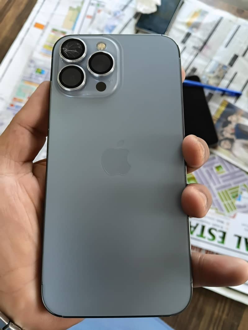 Apple iPhone 13 Pro Max 3