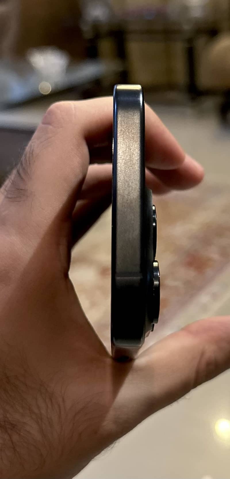 Apple iPhone 15 Pro 2