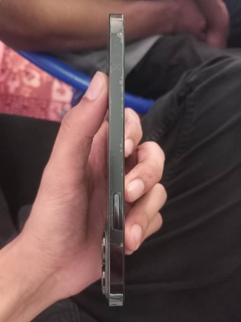 Apple iPhone 13 Pro Max 5