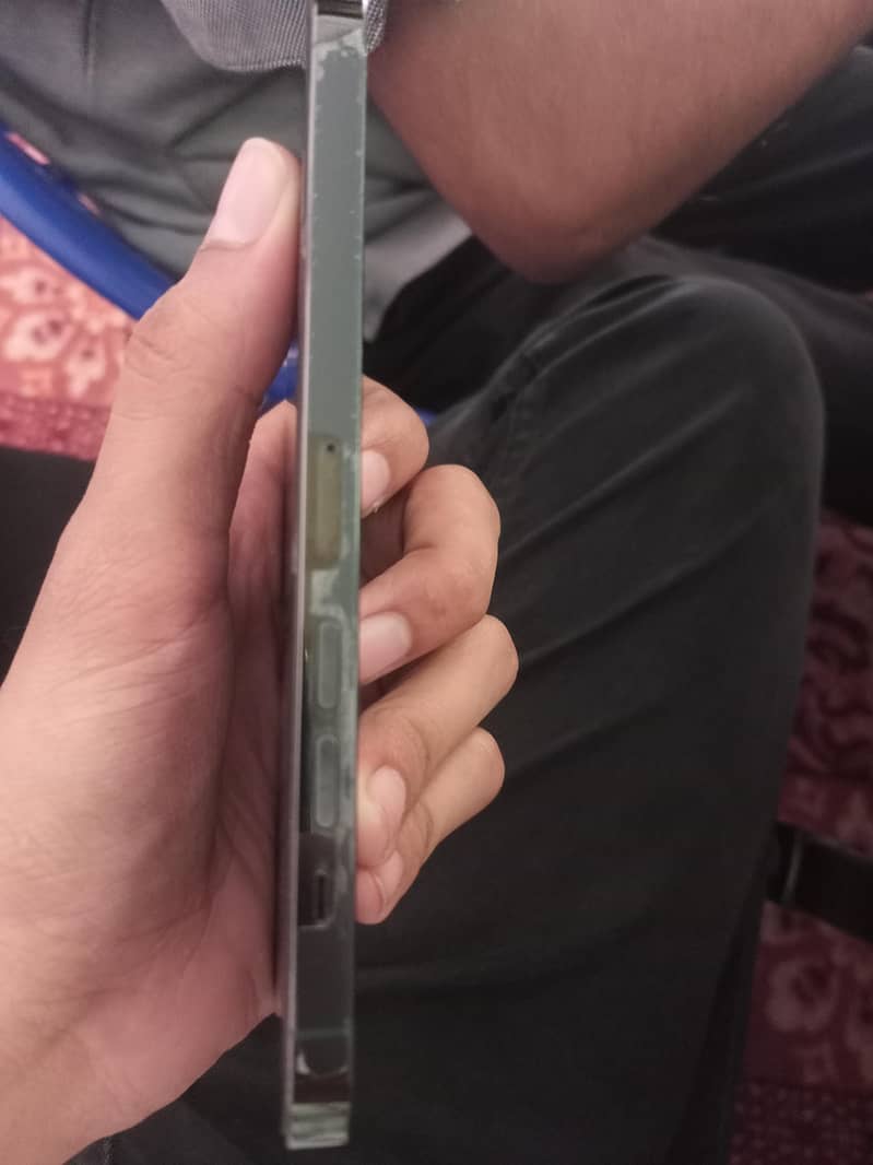 Apple iPhone 13 Pro Max 8