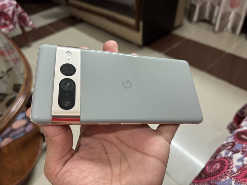 Google Pixel 7 Pro 8