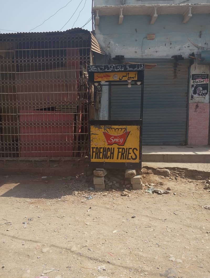 چپس بنانے والی مشین، کاؤنٹر اور مکمل سیٹ اپ برائے فروخت 8
