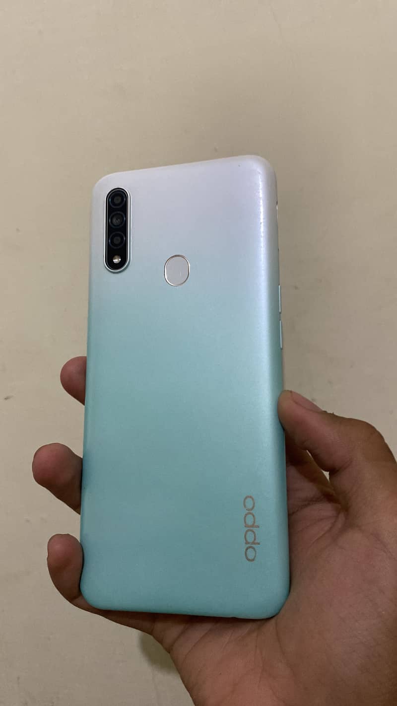 OPPO A31 0