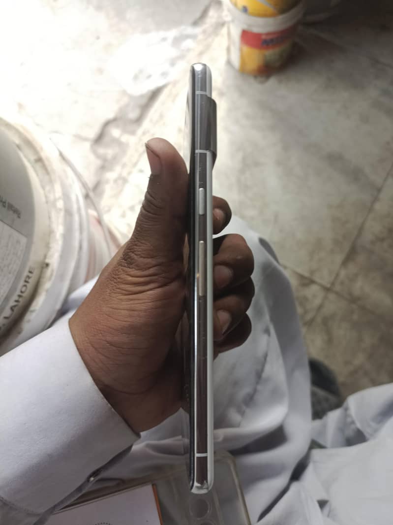 Google Pixel 7 Pro 4