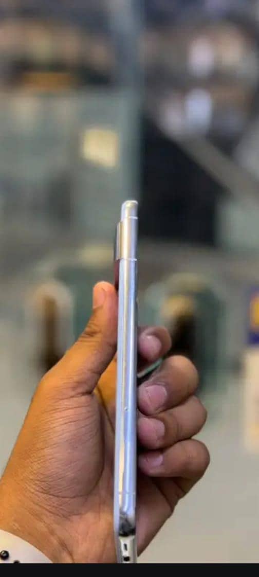Google Pixel 8 Pro 2