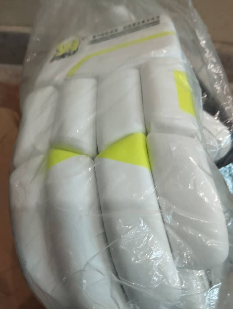 New gloves 0