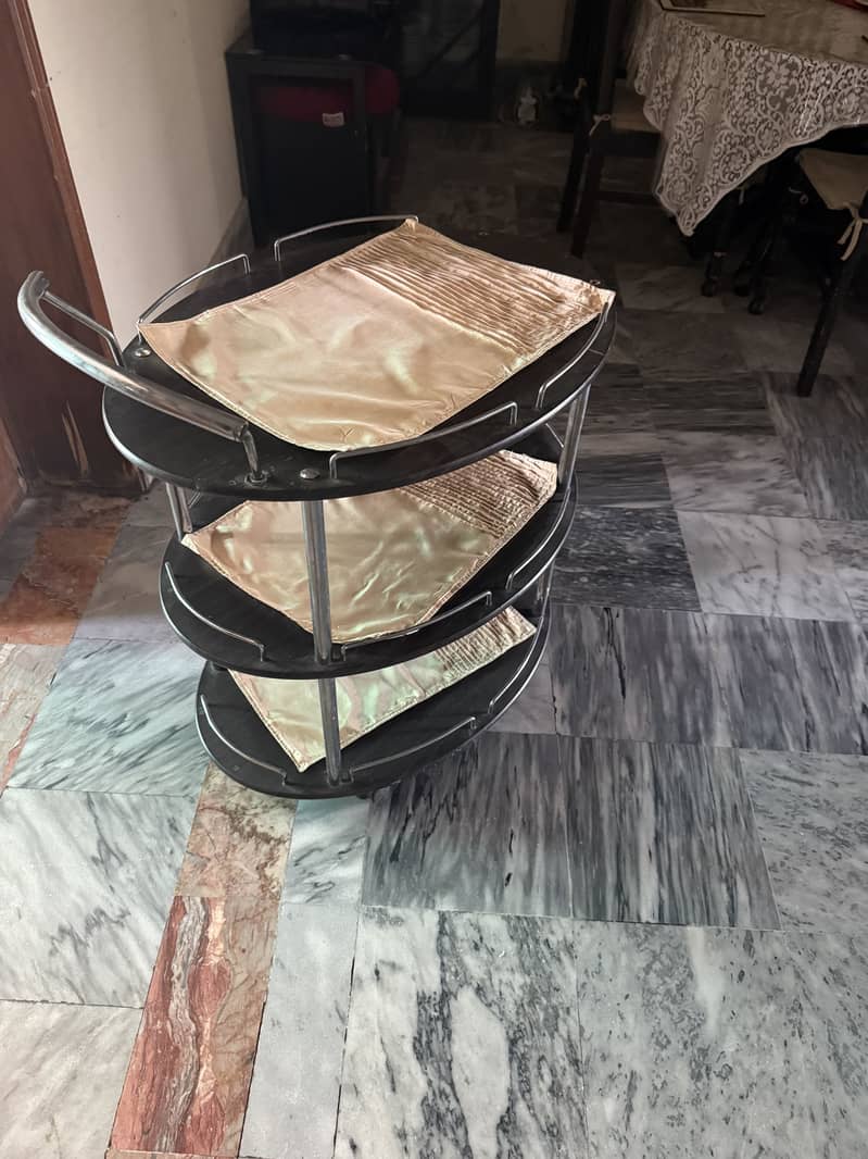 Tea trolley 0