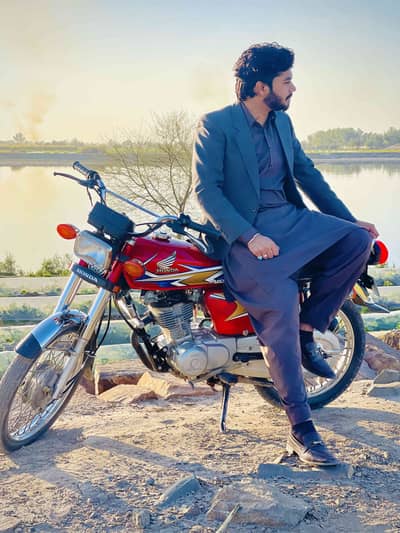 Kumail  Bukhari