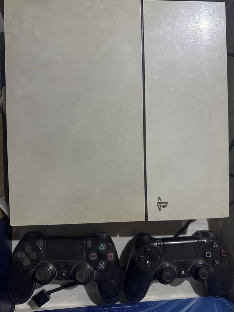 Ps4 white 1
