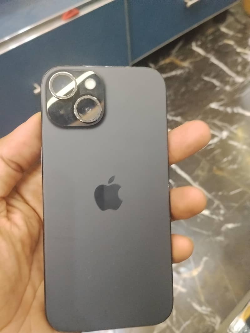 Apple iPhone 15 2