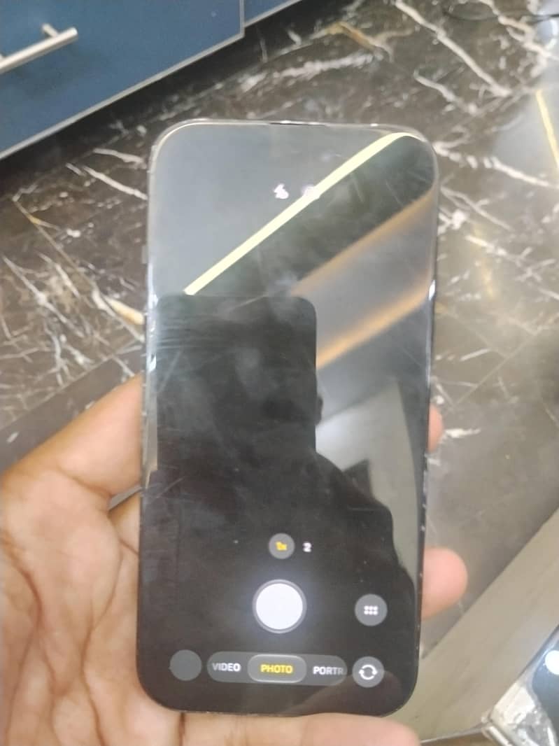 Apple iPhone 15 4