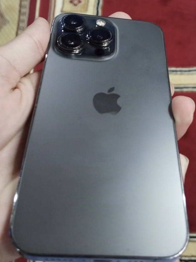 Apple iPhone 13 Pro 2