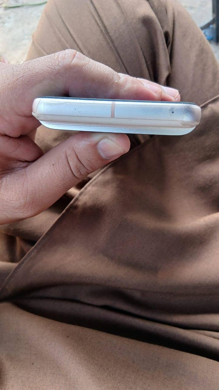 Google Pixel 8 2