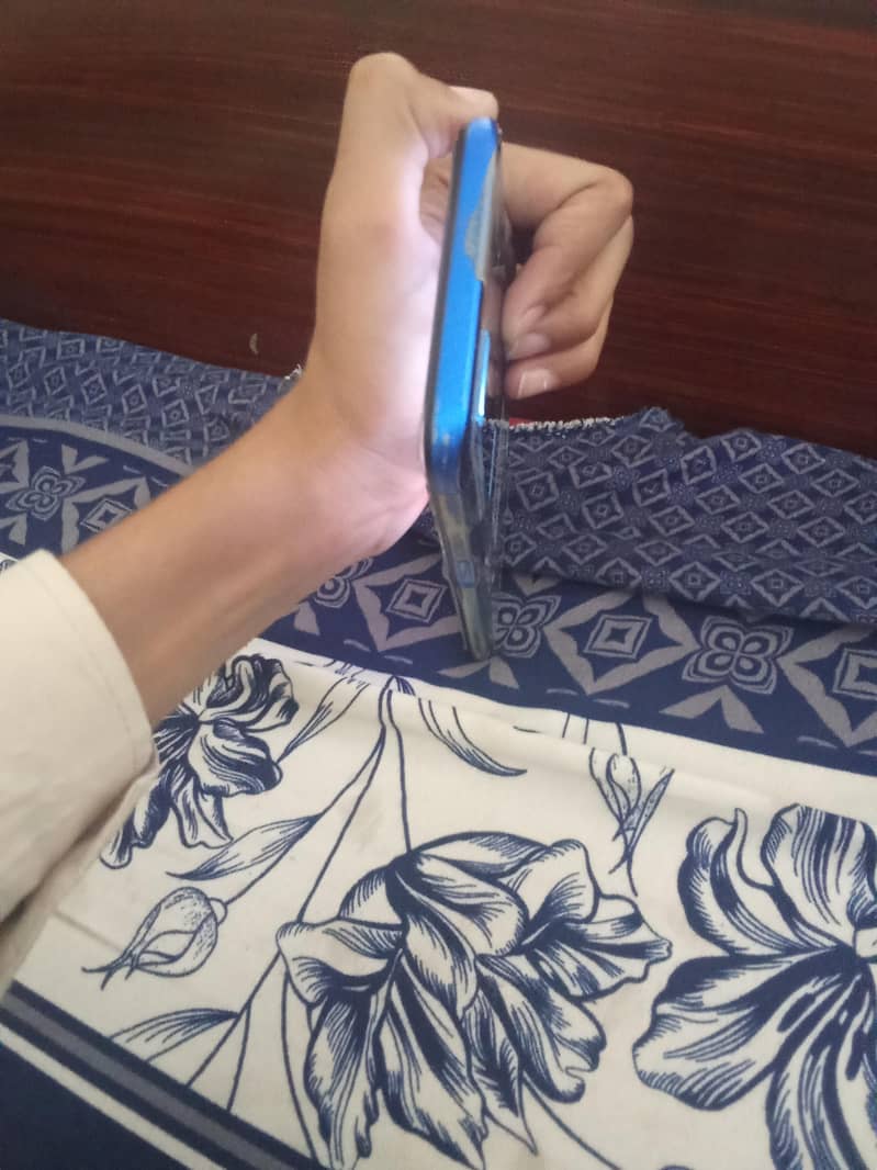 OPPO A54 5