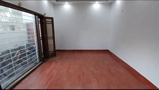Gulshan Iqbal block 11.1st Floor 3 Bed DD  Rent Demand 90000.240 square yards  Near metro *Code(16897)*