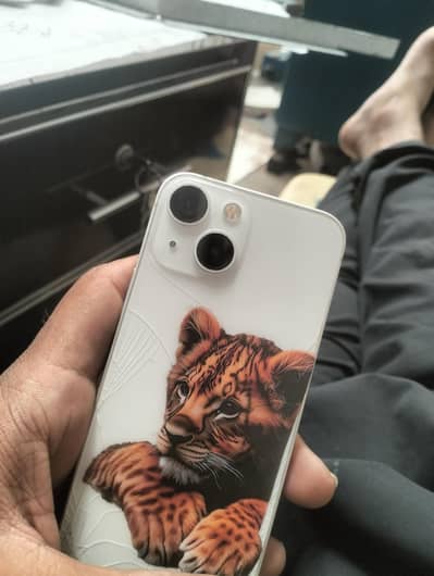 iPhone 13mini sim chalti h glitch h sim ka. (price finnal h)