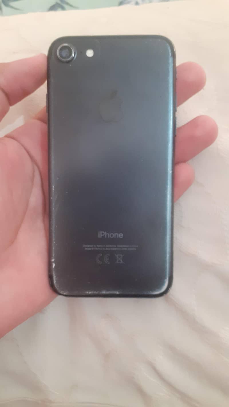 Apple iPhone 7 1