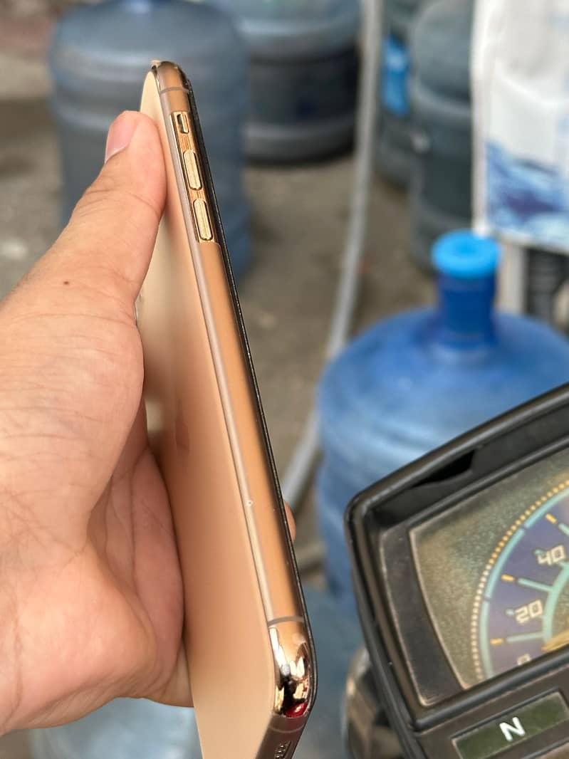 Apple iPhone 11 Pro Max 3