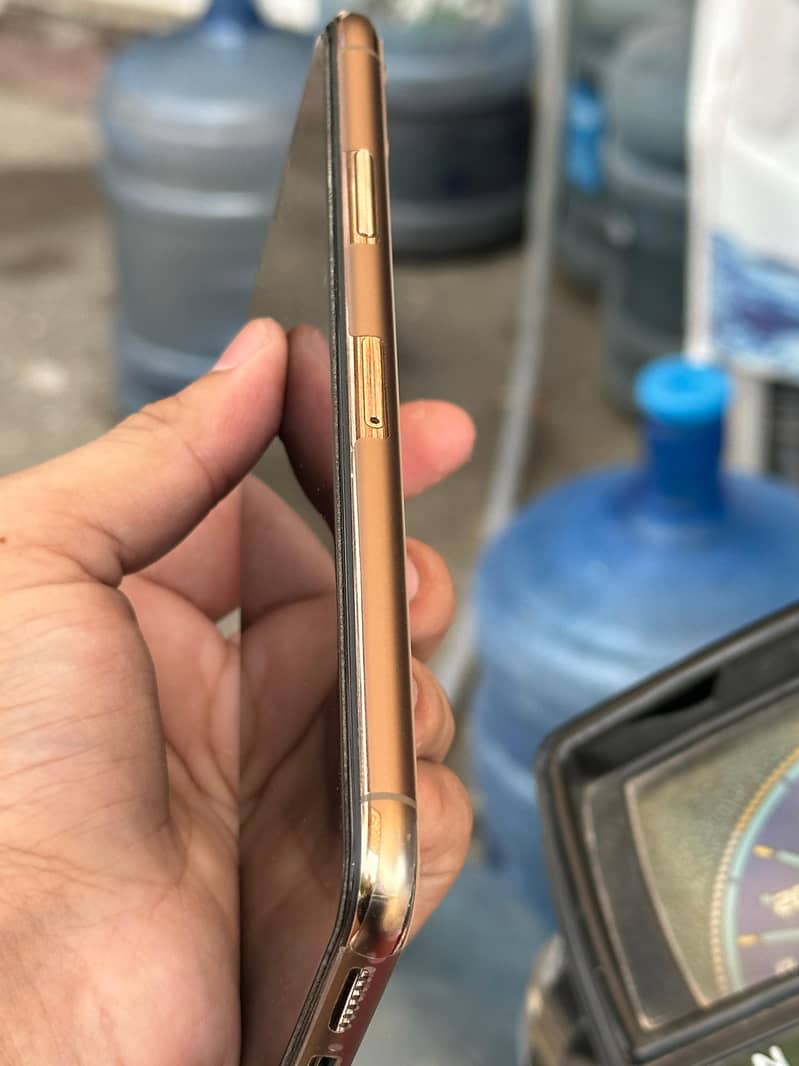 Apple iPhone 11 Pro Max 5