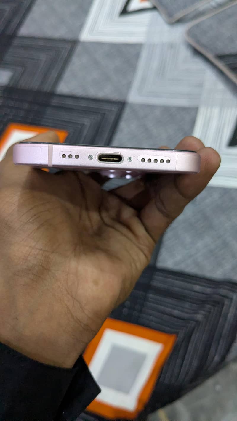 Apple iPhone 15 5