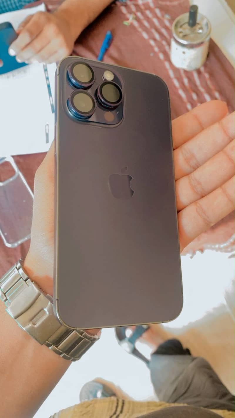 Apple iPhone 14 Pro Max 4