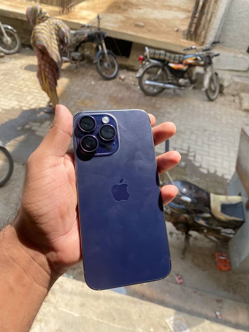 Apple iPhone 14 Pro Max 8
