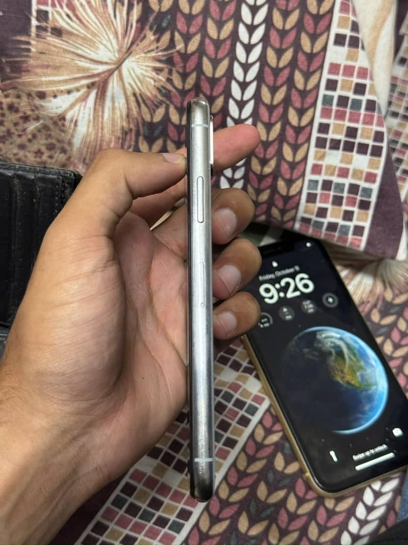 Apple iPhone X 2