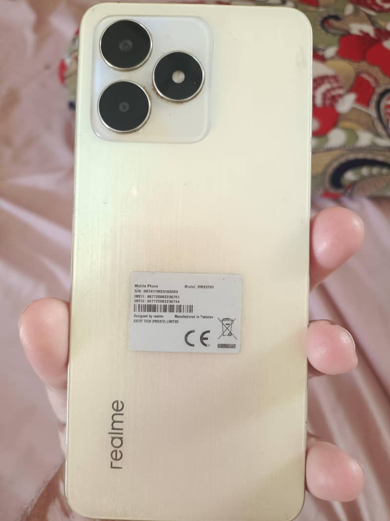 Realme C53 4