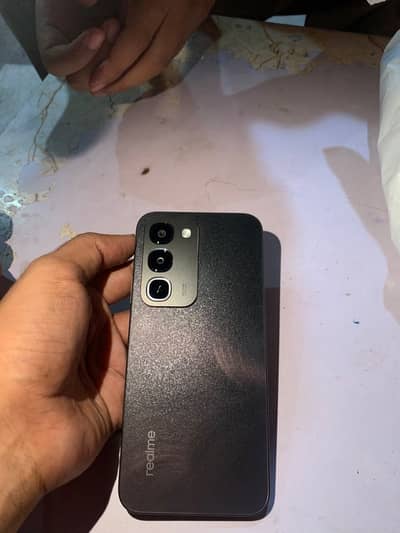 Realme c100