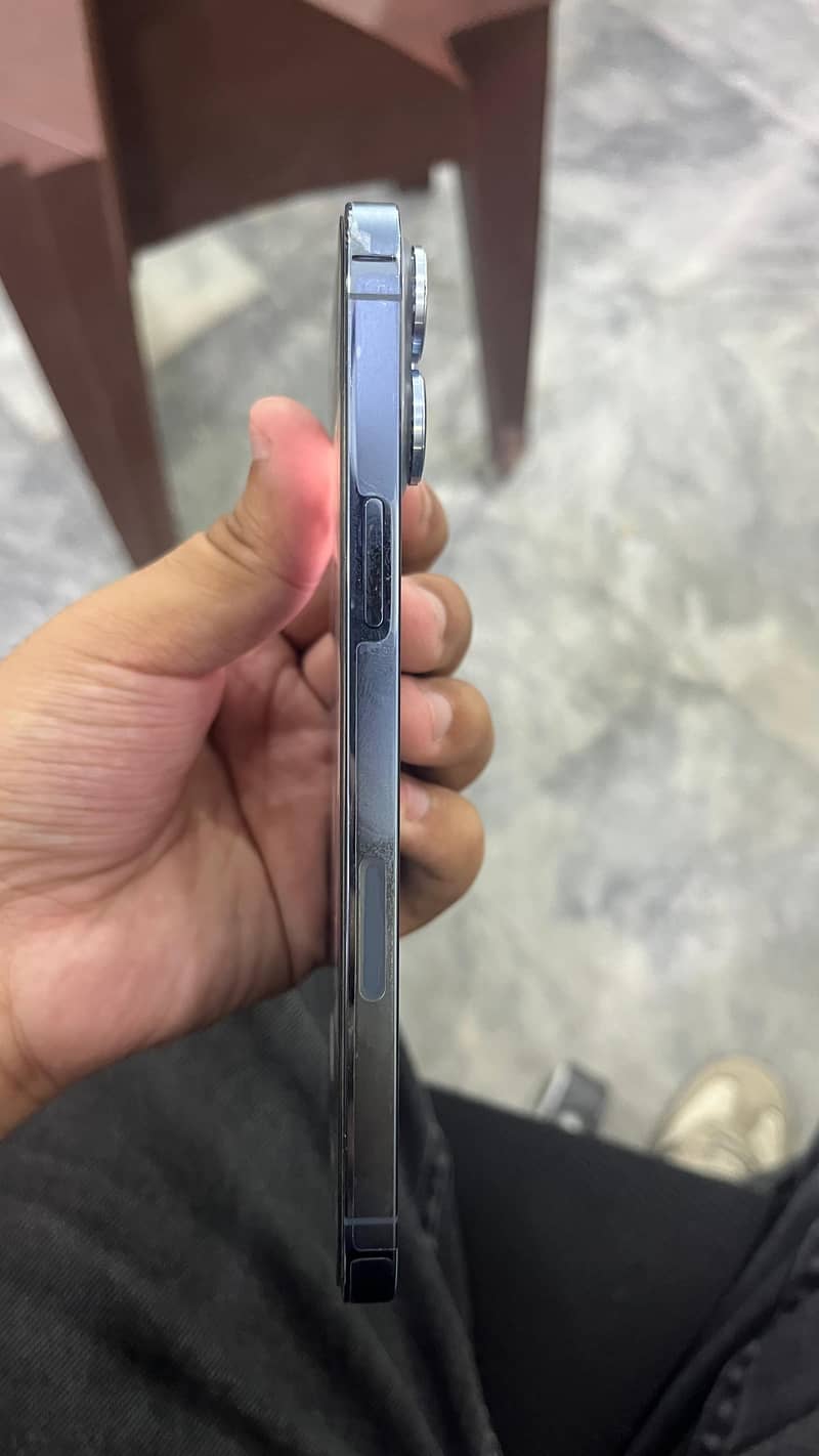 Apple iPhone 13 Pro Max 3