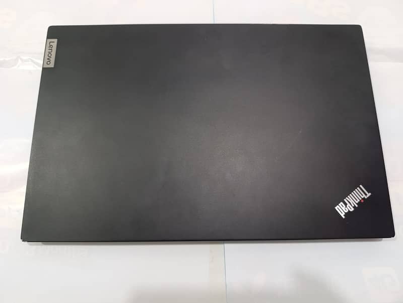 Lenovo E15 8