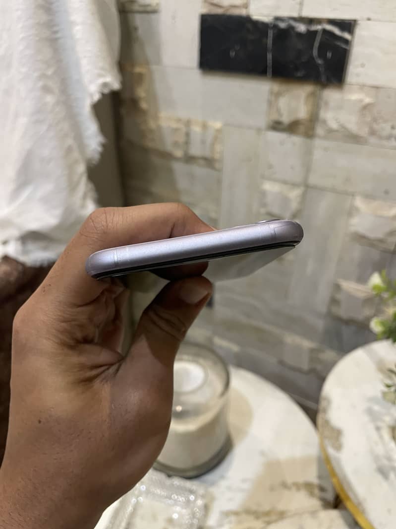 Apple iPhone 11 2