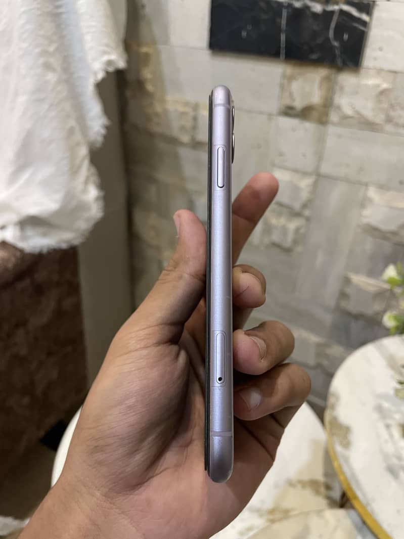 Apple iPhone 11 5