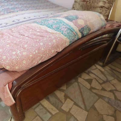 UESD BED POWERFULL OLD WOOD NEAT CONDITION