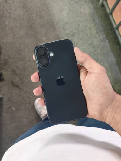 Apple iPhone 16  jv 128 GB