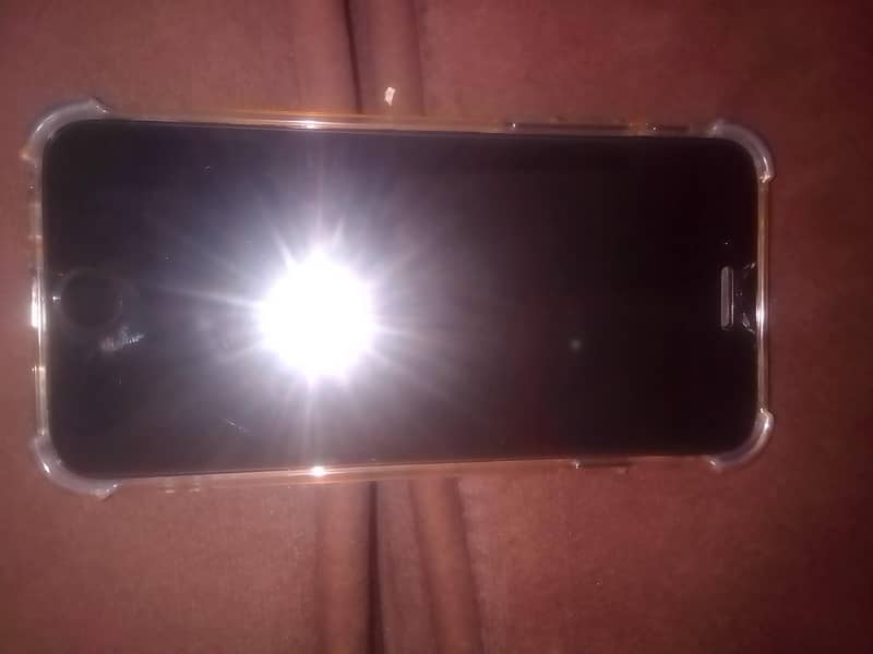 Apple iPhone 8 0
