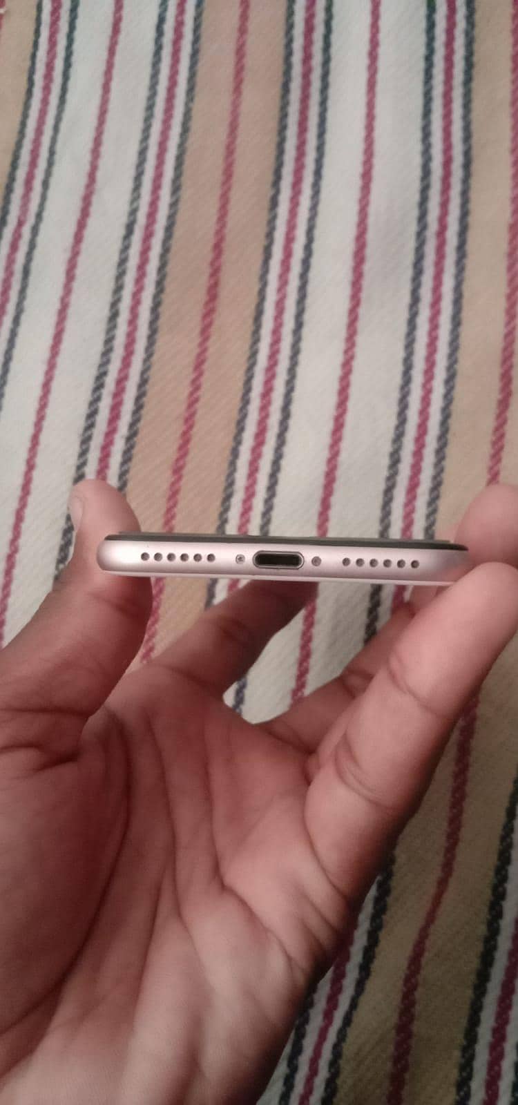 Apple iPhone 7 2