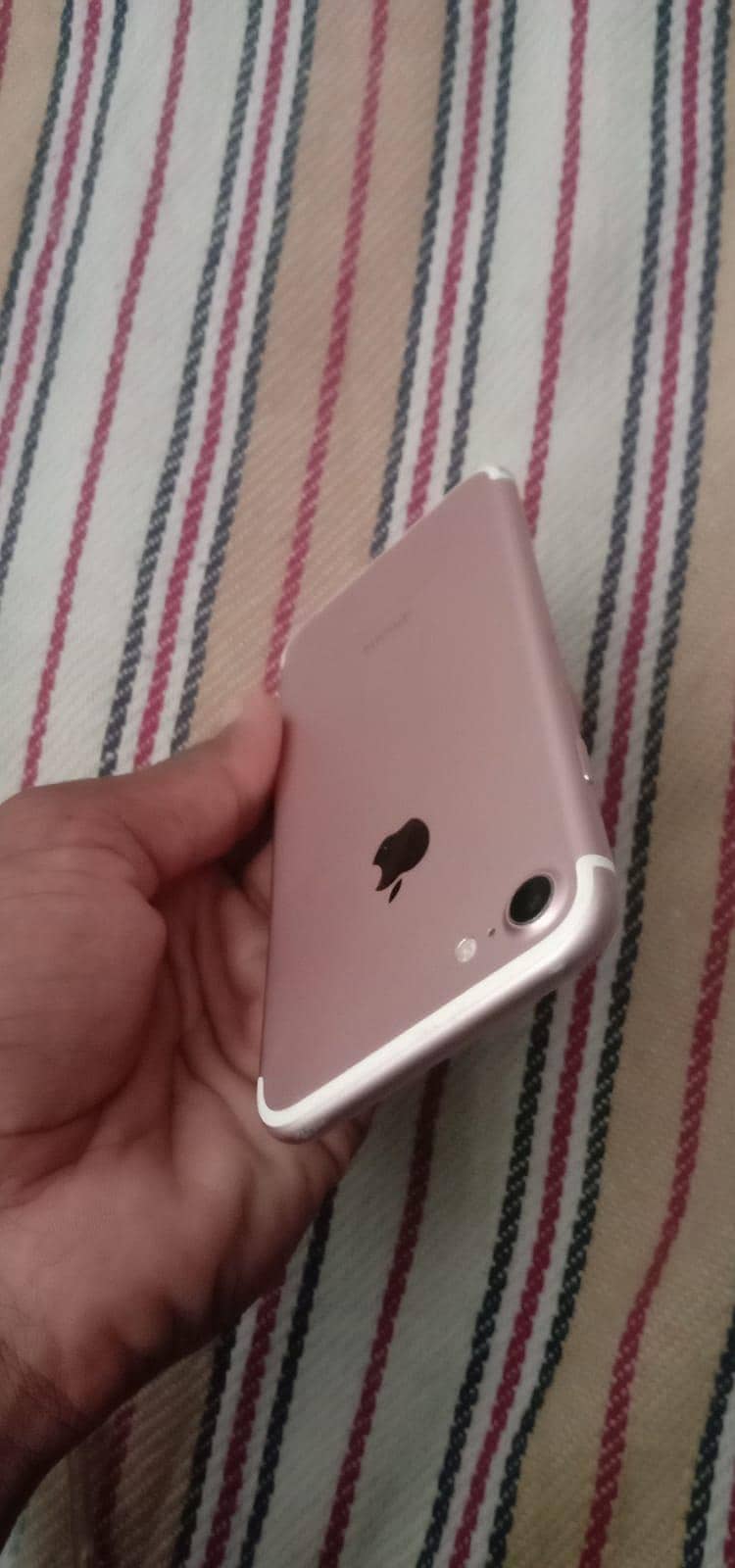 Apple iPhone 7 3