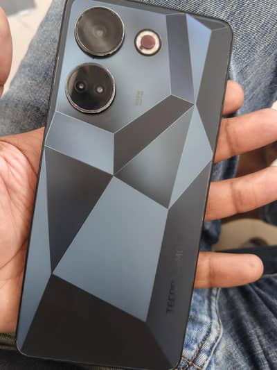Tecno CAMON 20