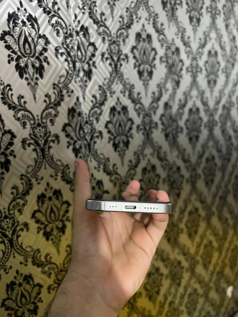 Apple iPhone 15 Pro 5