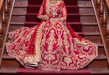 Beautiful Heavy Bridal Lehnga for Sale – Red & Golden Embroidery