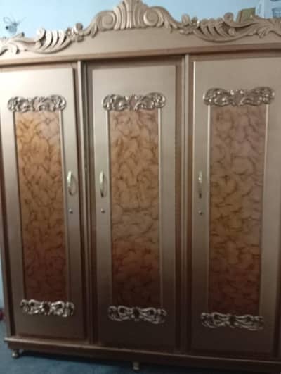 Bed AND ALMARI FOR SALE