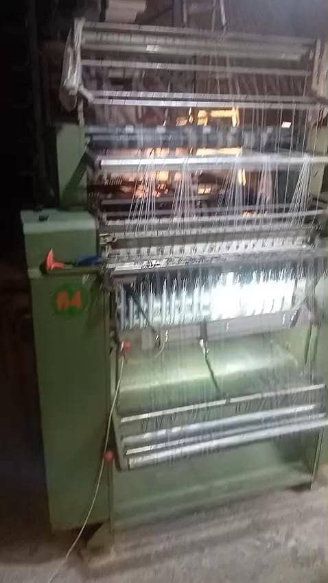 لاسٹک کی کروچر مشین فار سیل جس بھائی کو چاہیے وہ رابطہ کریں 0