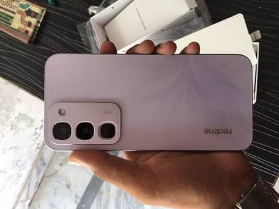 Realme C100