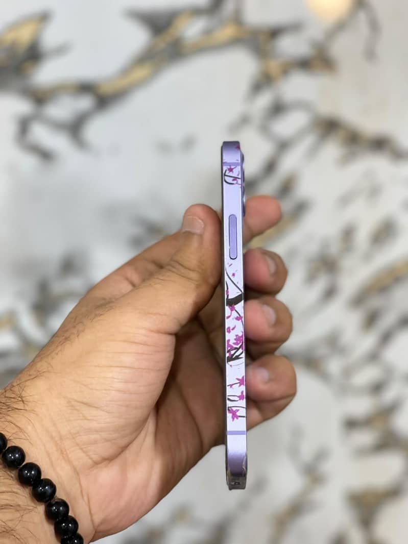 Apple iPhone 12 mini 3