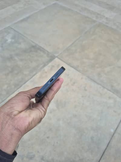 Apple iPhone 12 factory unlock